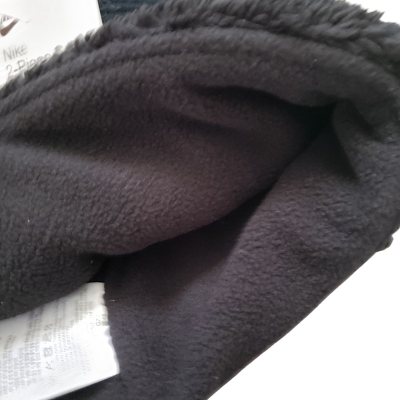 Nike Fleece Black Winter Hat & Tech Glove Set NWT - Picture 4 of 4